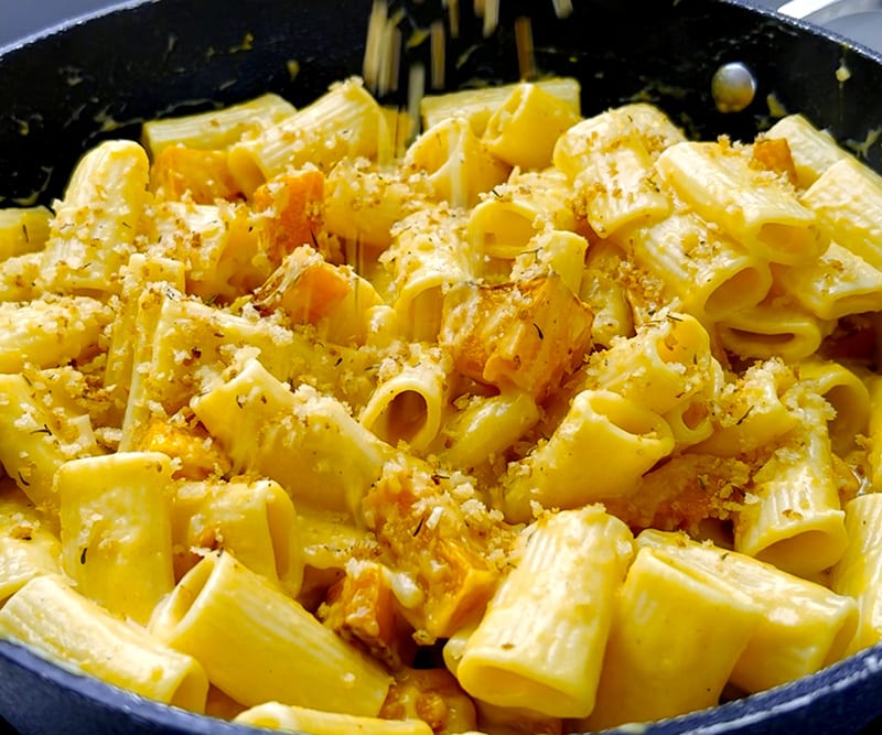 20 top pasta with garlic crumbs