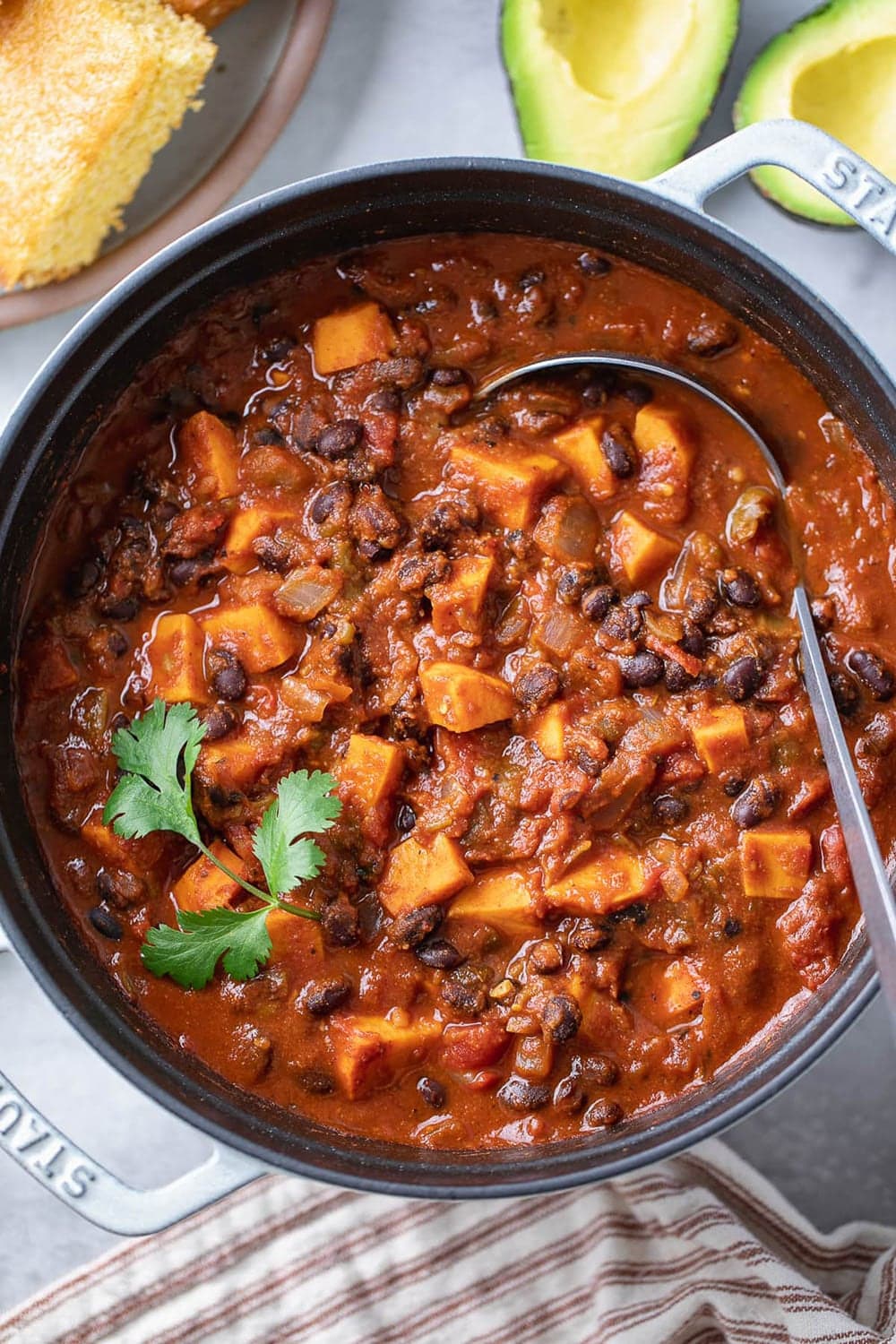 Sweet Potato Black Bean Chili (Vegan)