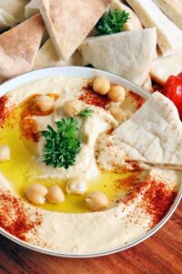 Traditional Lebanese Hummus