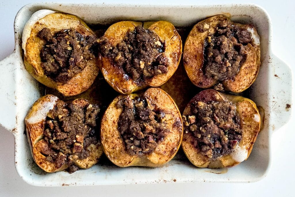 cinnamon apples baked in the oven.