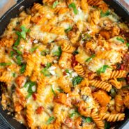 Veggie pasta bake with butternut squash, spinach and mushrooms feature image