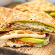 Tunacado sandwich (spicy tuna avocado sandwich inspired by Joe & The Juice recipe)
