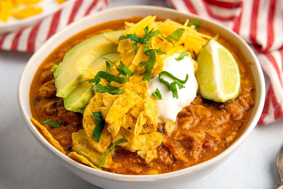 chicken chili with cream cheese and toppings