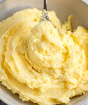 Sour cream mashed potatoes