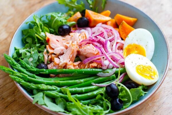 Salmon Niçoise Salad feature
