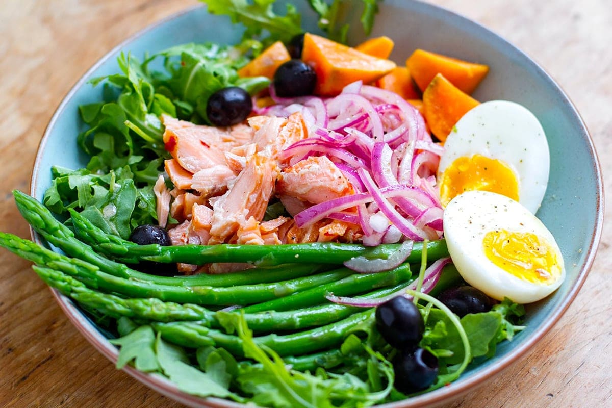 Salmon Niçoise Salad feature