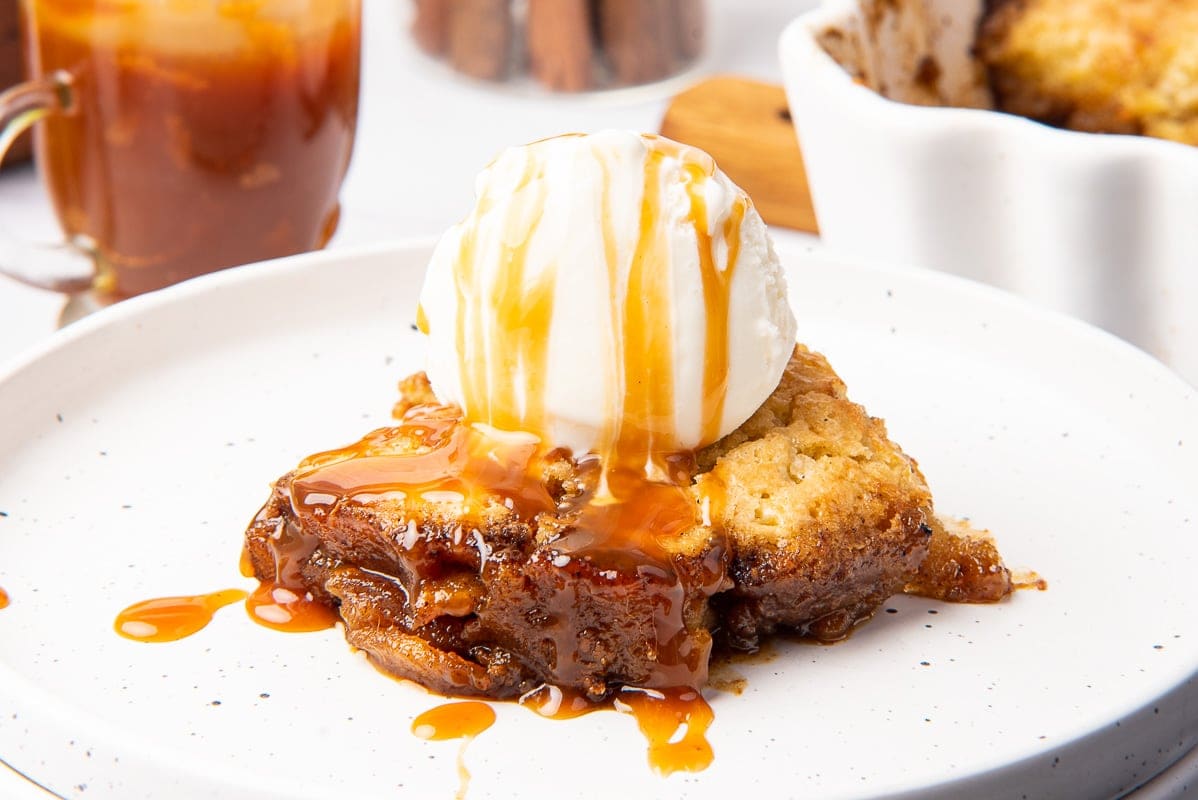 Caramel Apple Cobbler