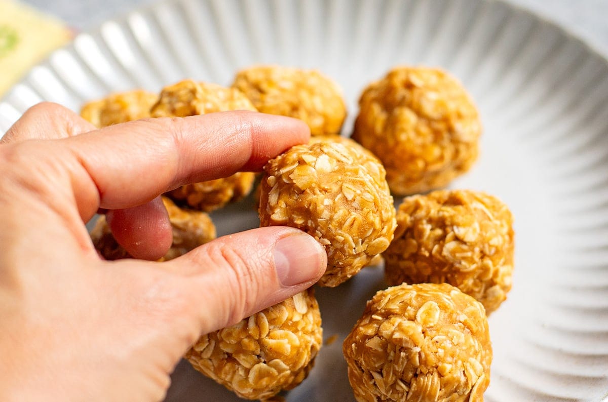 3 ingredient peanut butter balls.