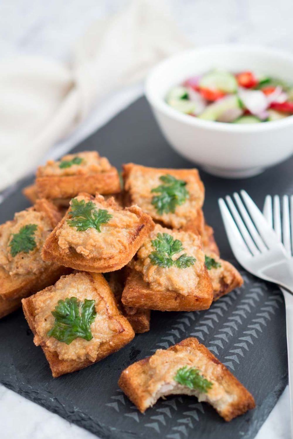 Thai pork toast (Khanom pang na moo)