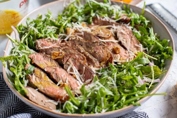 steak salad with arugula