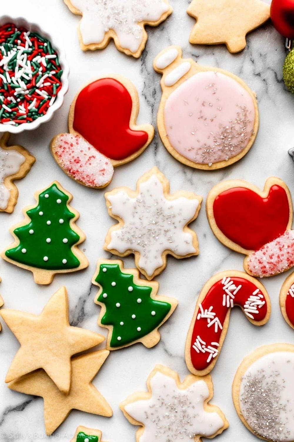 Christmas Sugar Cookies With Easy Icing