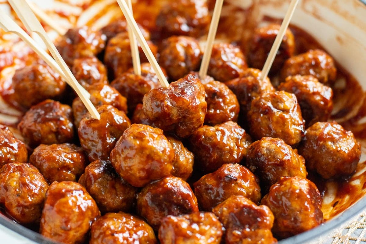 cocktail meatballs with cranberry jelly sauce