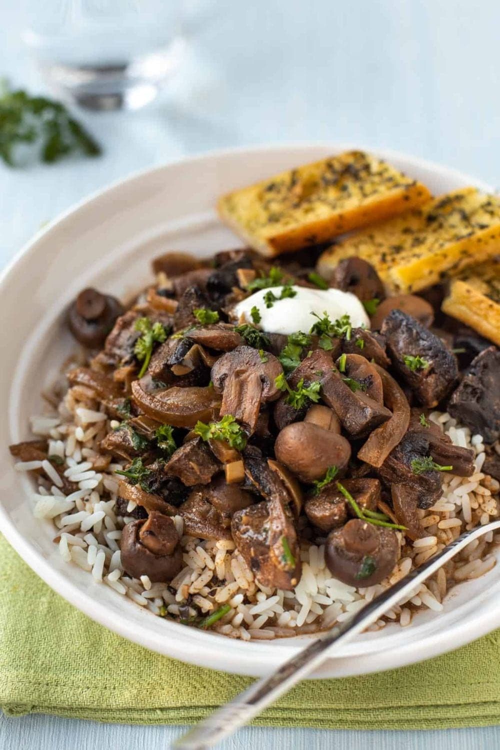 Slow Cooker Mushroom Stroganoff
