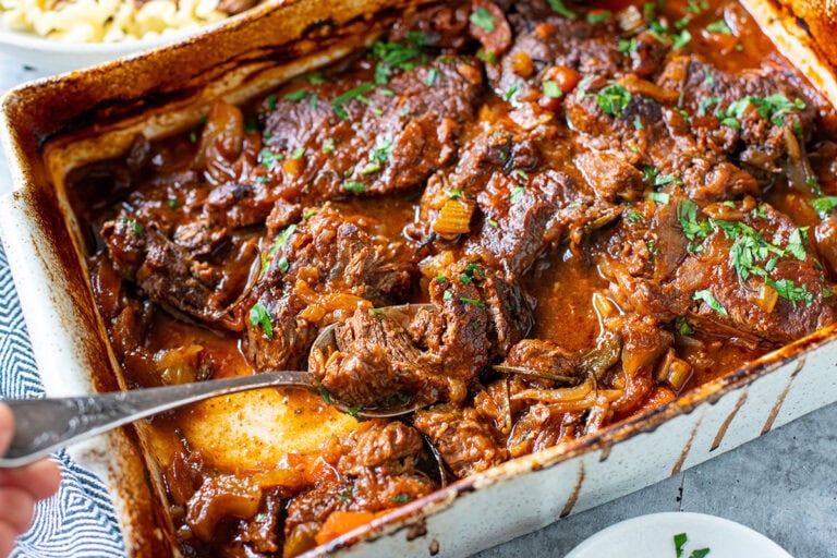 Cooked Rumen Meat Slow-Cooked Rump Roast