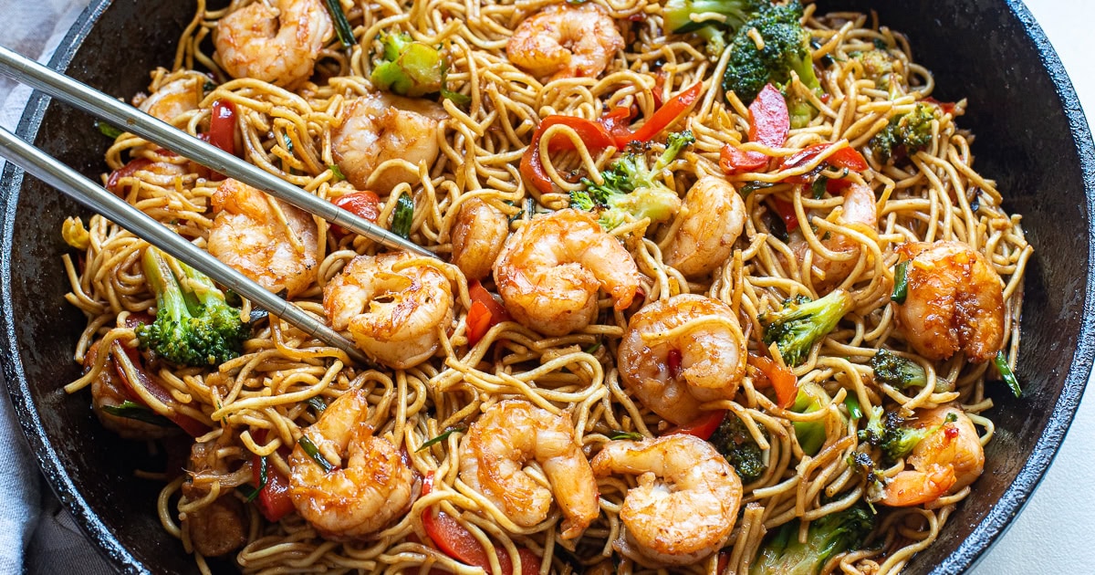 Shrimp Lo Mein (Stir Fry With Noodles)